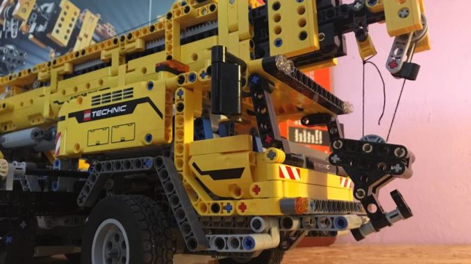 Lego Technic 42009 - Mobiler Schwerlastkran by brick-family.de